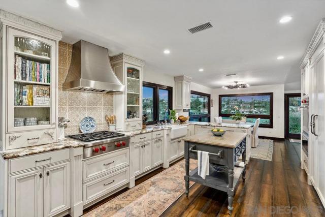 350 Punta Baja Dr, Solana Beach CA: https://media.crmls.org/mediaz/a0a58908-c9e3-498a-9105-cf15b67c0c58.jpg