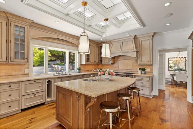 16541 Cypress Way, Los Gatos CA: https://media.crmls.org/mediaz/a0a63f8c-1816-442e-b212-e6016ef3ea37.jpg