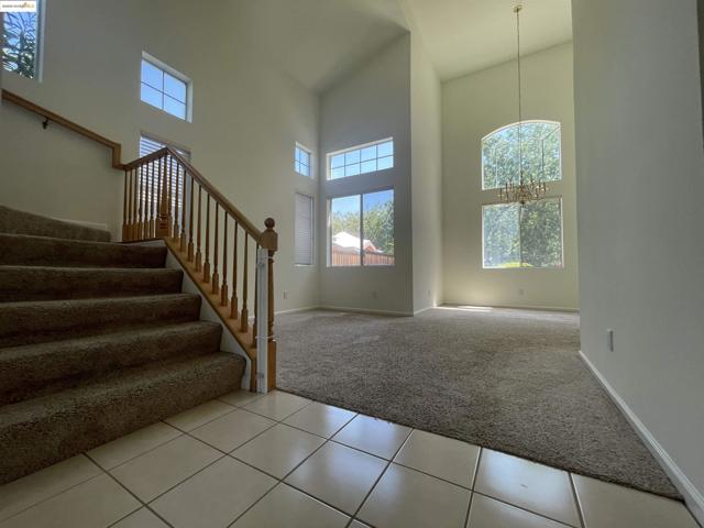 538 Apple Hill Dr, Brentwood CA: https://media.crmls.org/mediaz/a0a678f1-e8ae-4f3b-b24e-e3a4ba55b65b.jpg