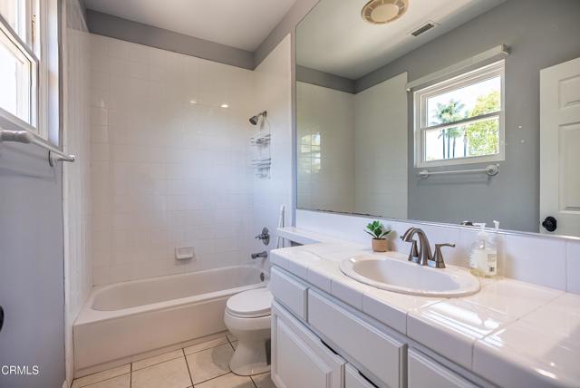 4414 Paseo Santa Rosa, Newbury Park CA: https://media.crmls.org/mediaz/a0a6a10f-2365-4377-afa5-207729540f7b.jpg