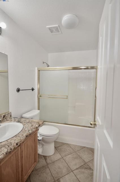 Image 15 of 39 For 9416 Lyndley Plaza Way