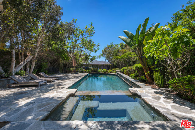 7089 Birdview Avenue, Malibu CA: https://media.crmls.org/mediaz/a0a7958b-f642-48f8-a49e-f1f8f637d6e7.jpg