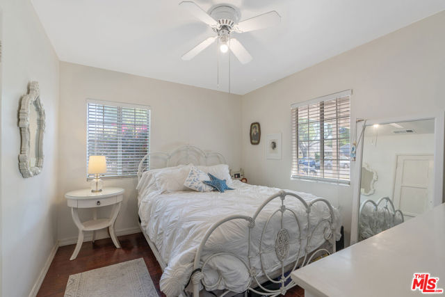 17503 Runnymede Street, Lake Balboa CA: https://media.crmls.org/mediaz/a0a81512-f910-4df6-b8f5-6caf07693eb9.jpg