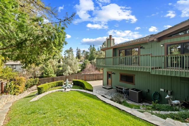 17370 Lakeview Drive, Morgan Hill CA: https://media.crmls.org/mediaz/a0a85a78-ed73-4309-804f-10af32f2086d.jpg
