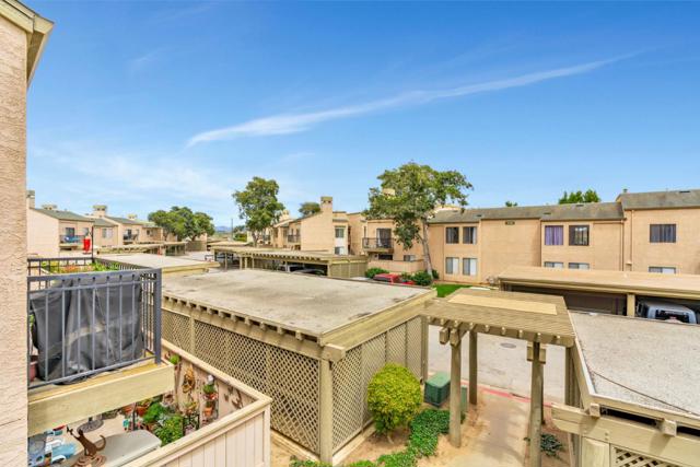 2416 N Main Street, Salinas CA: https://media.crmls.org/mediaz/a0a89991-c111-4681-bb95-8ab635ab86f7.jpg