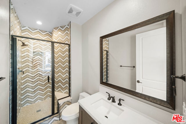20517 W Deer Grass Court, Porter Ranch CA: https://media.crmls.org/mediaz/a0a8d77d-b6ab-49b9-8457-b5243cbb2fbc.jpg