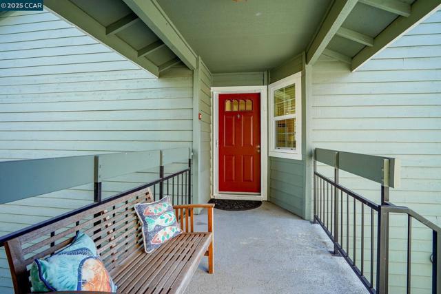 7540 Canyon Meadow Cir, Pleasanton CA: https://media.crmls.org/mediaz/a0a92f65-fd11-4138-ab37-11e99af0fc11.jpg