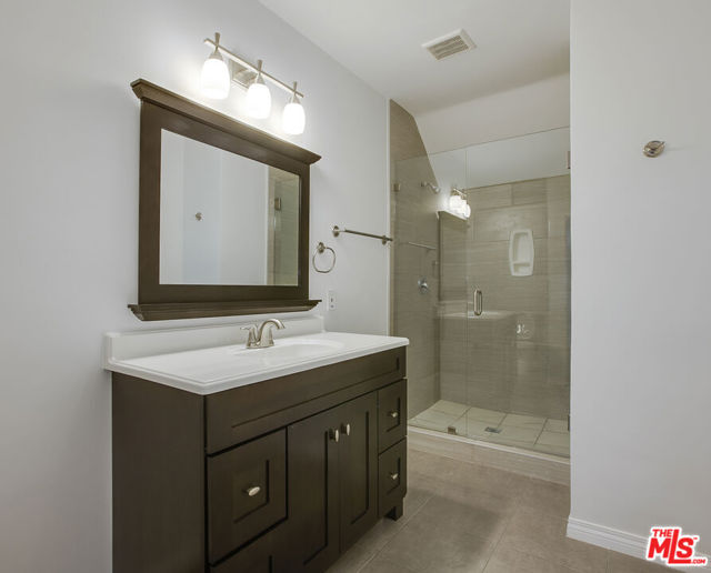 2765 West 8th Street photo 7