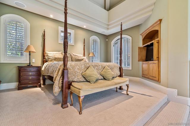 14380 Ciera Court, Poway CA: https://media.crmls.org/mediaz/a0a9cb1f-337c-4aa5-9f2f-57154d075a3c.jpg