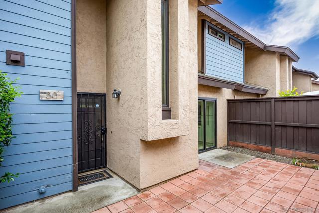 140 E El Norte Pkwy, Escondido CA: https://media.crmls.org/mediaz/a0aa14f7-f075-4428-8eb5-cb3673aaae04.jpg
