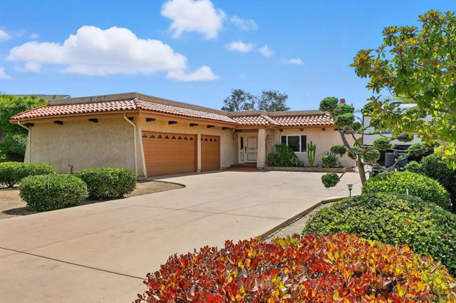 4343 Avenida Gregory, Spring Valley CA: https://media.crmls.org/mediaz/a0aa776e-bbe6-4f7c-a187-12e01a99e946.jpg