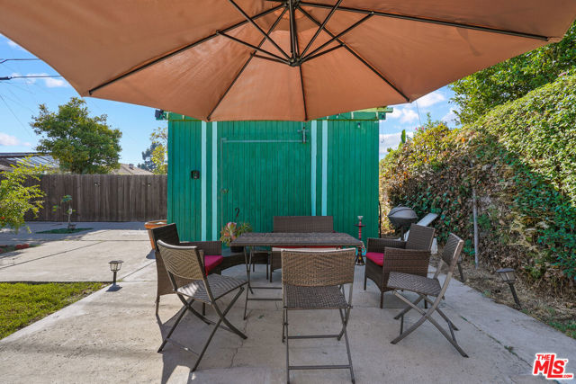 7427 Cleon Avenue, Sun Valley CA: https://media.crmls.org/mediaz/a0ab10ec-2194-4cbb-90da-a8f3f9f7b1dc.jpg