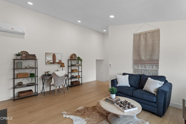 Detail Gallery Image 25 of 35 For 3955 Blackwood St, Thousand Oaks,  CA 91320 - 5 Beds | 3/1 Baths