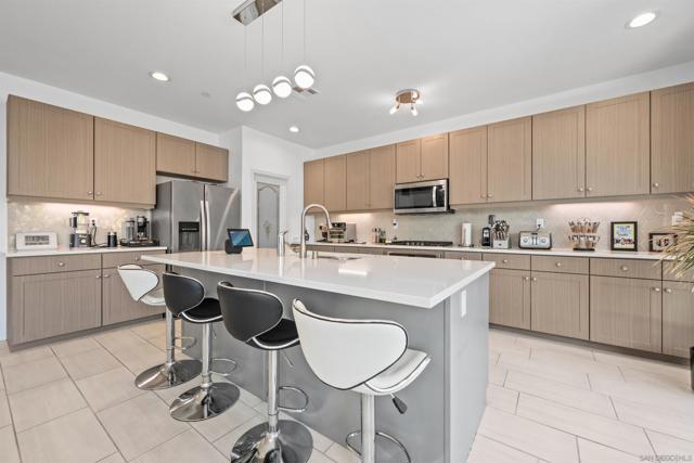 1314 Stearns Wharf Rd, Chula Vista CA: https://media.crmls.org/mediaz/a0abe98d-a20f-48d3-9bc9-eaa8ad6634b8.jpg