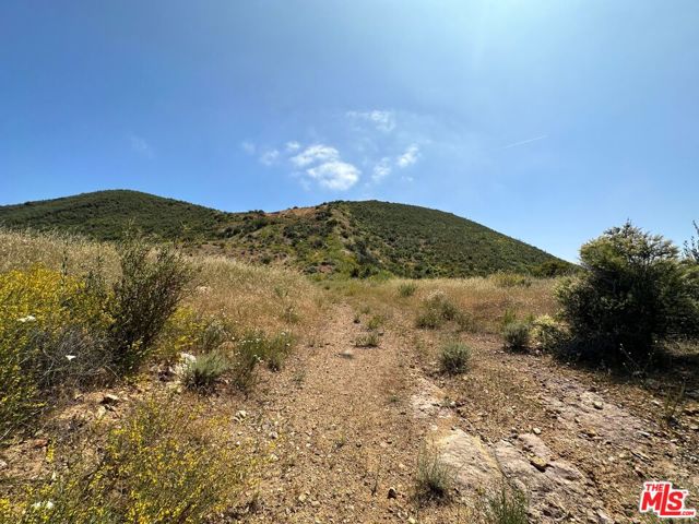 0 Kanan Road, Agoura CA: https://media.crmls.org/mediaz/a0ac9724-67db-4025-be3a-eb2f05f3fb62.jpg