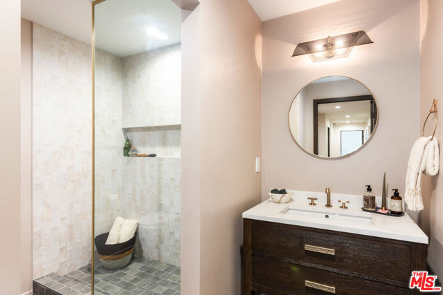 1633 Queens Road, Los Angeles CA: https://media.crmls.org/mediaz/a0acbdda-d40a-40c7-a3a8-1785207fff48.jpg