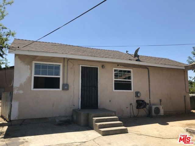 3442 E 1st Street, Los Angeles CA: https://media.crmls.org/mediaz/a0ace17b-3134-42dd-b9e9-e6223a32624e.jpg
