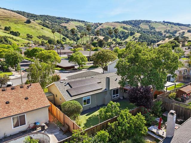 367 Curie Drive, San Jose CA: https://media.crmls.org/mediaz/a0ad1150-f48b-4e66-8eac-7eff30901107.jpg
