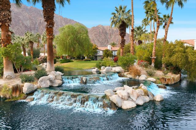 79798 Olympia, La Quinta CA: https://media.crmls.org/mediaz/a0ad7eea-0551-4a15-8705-c7ff0e758c7d.jpg