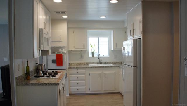 955 Howard Ave, Escondido CA: https://media.crmls.org/mediaz/a0ada90d-5f5b-483c-b366-cd51621e9377.jpg