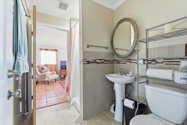 Detail Gallery Image 26 of 29 For 1032 Iris Ave, Imperial Beach,  CA 91932 - 4 Beds | 3 Baths