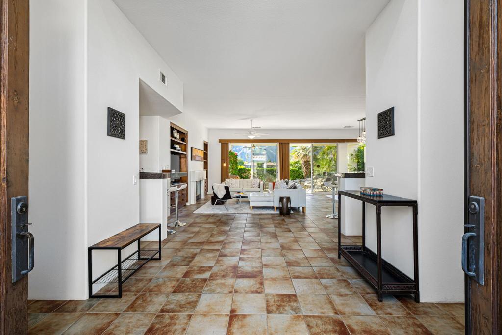 MLS #219139532DA image #2