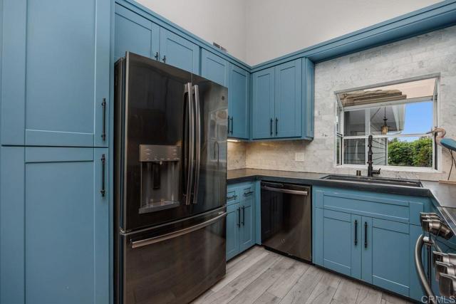 Detail Gallery Image 17 of 40 For 598 Summer View Cir, Encinitas,  CA 92024 - 3 Beds | 2/1 Baths