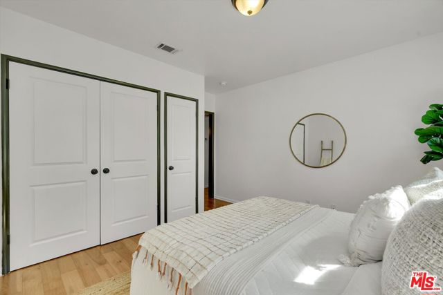 4300 Laurelgrove Avenue, Studio City CA: https://media.crmls.org/mediaz/a0aef969-ea29-44fb-ba91-459dd3394d46.jpg