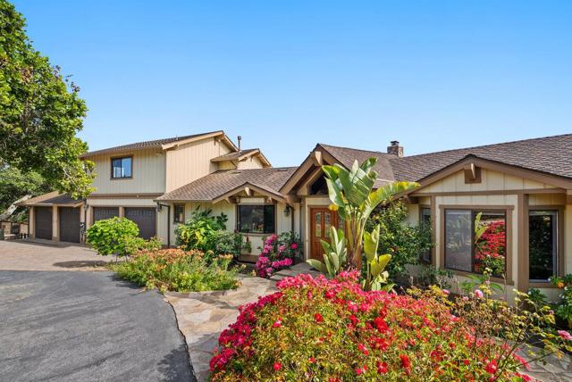 19250 Reavis Way, Salinas CA: https://media.crmls.org/mediaz/a0af2597-84de-493c-b23e-60e37bfaa28e.jpg