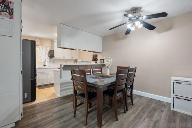 10155 Caminito Volar, San Diego CA: https://media.crmls.org/mediaz/a0af5b64-ec87-488a-9536-089e62b076f0.jpg