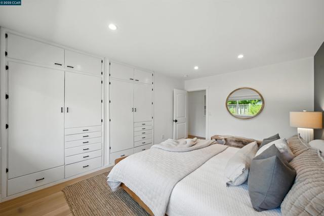 3363 Springhill Rd, Lafayette CA: https://media.crmls.org/mediaz/a0af8369-8042-4f51-bd93-bc240acae7ad.jpg