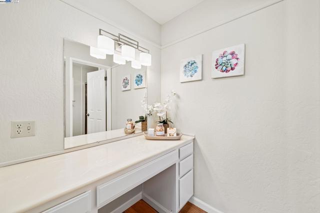 2082 Boxwood Way, Fremont CA: https://media.crmls.org/mediaz/a0b1504a-d2c6-4996-90eb-bd154e9938c8.jpg