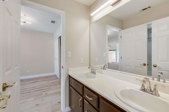 4579 Mangrove Dr, Dublin CA: https://media.crmls.org/mediaz/a0b26633-6104-4429-9f5f-1107c0193b47.jpg