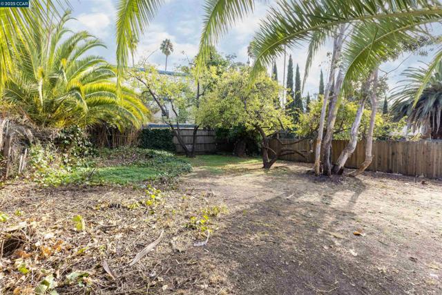 3500 66th Ave, Oakland CA: https://media.crmls.org/mediaz/a0b30426-5b1b-4c74-a300-03bad80d2794.jpg