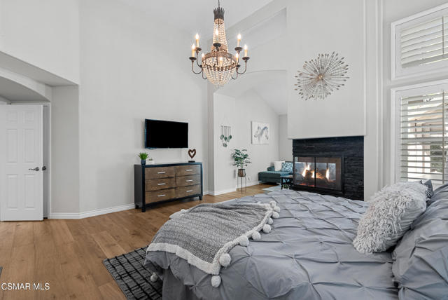 48 Golden Glen Drive, Simi Valley CA: https://media.crmls.org/mediaz/a0b50790-10c5-4b3b-b161-e5a9f7748bda.jpg