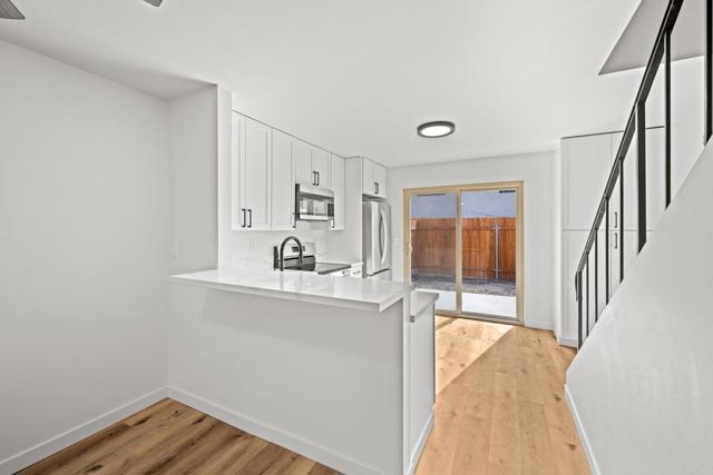 Detail Gallery Image 8 of 23 For 6638 Bell Bluff Ave a,  San Diego,  CA 92119 - 2 Beds | 1 Baths