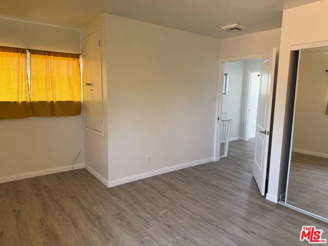 15013 Hartsook Street, Sherman Oaks CA: https://media.crmls.org/mediaz/a0b67aa6-5f1d-4cd7-996a-9445cbde291d.jpg