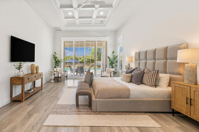 81350 Merv Griffin Way, La Quinta CA: https://media.crmls.org/mediaz/a0b767a7-d188-4bbf-8a81-556cf8125168.jpg