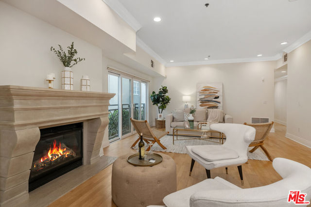 11840 Dorothy Street, Los Angeles CA: https://media.crmls.org/mediaz/a0b7d535-fd3c-4159-b19a-b41a3b6ca793.jpg