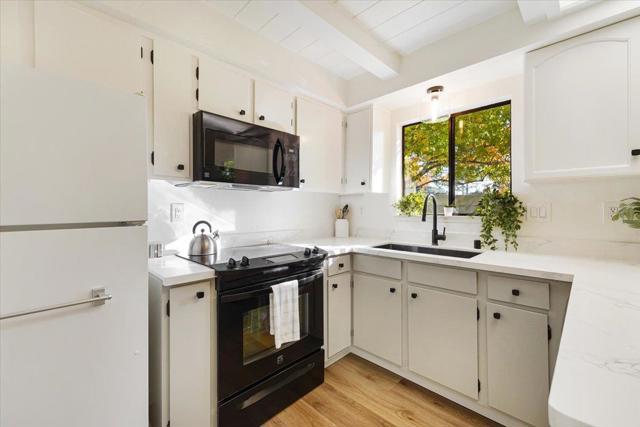 3003 Corte Cabrillo, Aptos CA: https://media.crmls.org/mediaz/a0b84828-e345-4210-86a7-74eb9b47c66f.jpg