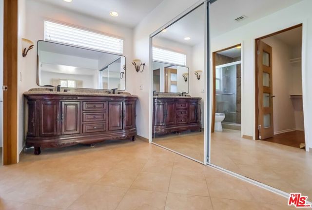 687 Mount Carmel Drive, Claremont CA: https://media.crmls.org/mediaz/a0b87a43-d10c-4d32-97ed-38bd26267d9c.jpg