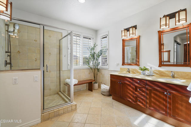 657 Via Vista Vista, Newbury Park CA: https://media.crmls.org/mediaz/a0ba245f-4782-4284-b870-cc5640ce96b2.jpg