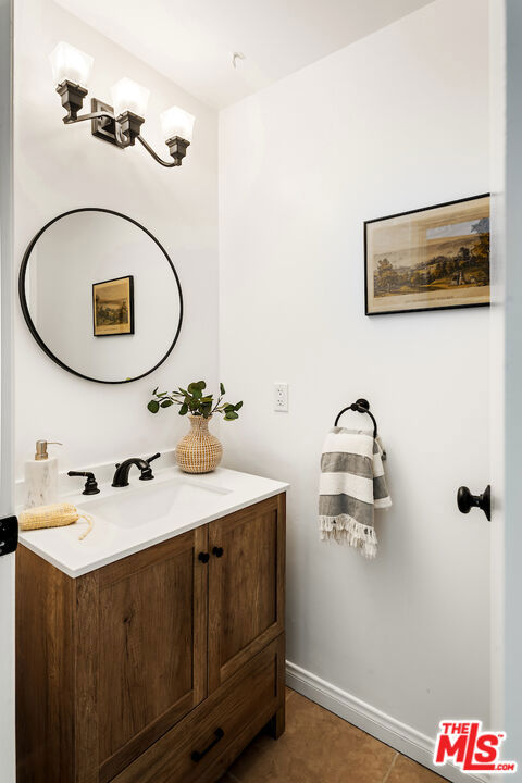 1771 Arteique Road, Topanga CA: https://media.crmls.org/mediaz/a0ba5cc2-4ec9-422d-b855-9bbea9acee19.jpg