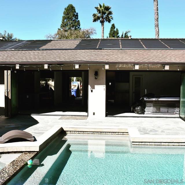 1153 Crest Dr, Encinitas CA: https://media.crmls.org/mediaz/a0ba8964-4ad9-45a2-8e72-e6fdd1a2fbf8.jpg