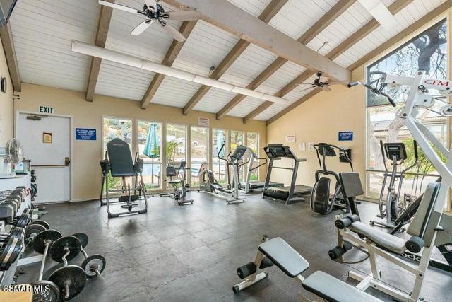 245 Oakleaf Drive, Thousand Oaks CA: https://media.crmls.org/mediaz/a0ba91fa-29ca-49dc-a37e-cdf9fbfbdbfa.jpg