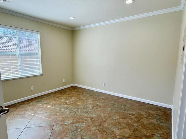 342 Chris Cmn, Livermore CA: https://media.crmls.org/mediaz/a0baec24-76d4-4426-a7a7-f909d284a2ba.jpg