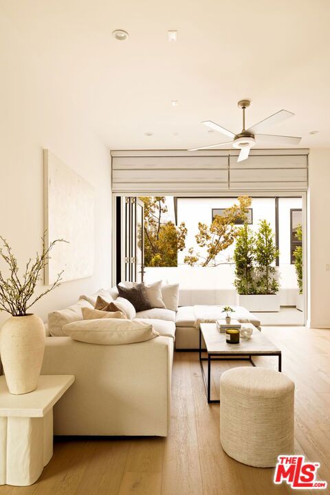 859 Hyperion Avenue, Los Angeles CA: https://media.crmls.org/mediaz/a0bb373d-45a5-44c2-a578-78708776934b.jpg