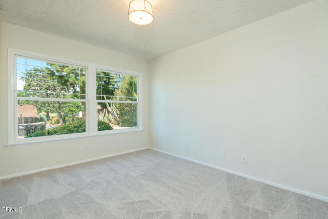 Detail Gallery Image 13 of 51 For 4920 Lowell Ave, Glendale,  CA 91214 - 4 Beds | 2 Baths