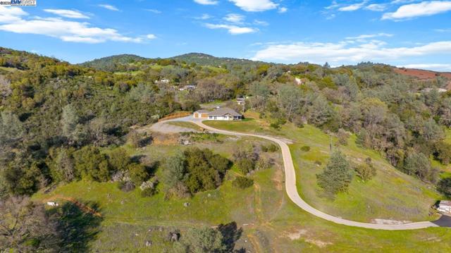 Image 1 of 47 For 1761 Springvale Rd