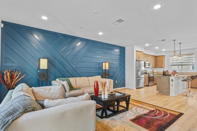 Detail Gallery Image 7 of 57 For 5261 Beachfront Cove St #174,  San Diego,  CA 92154 - 4 Beds | 3/1 Baths